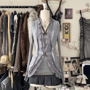 ๑੭*chic gray blouse w ruffles ɞ !