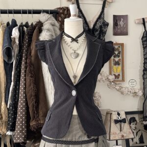 ꔫ:+ﾟ black romantic . goth blouse with cute details ༊·˚
