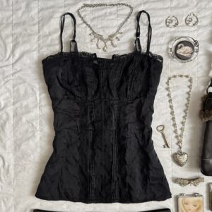 ✩‧₊˚romantic black top w lace 𝜚·˚