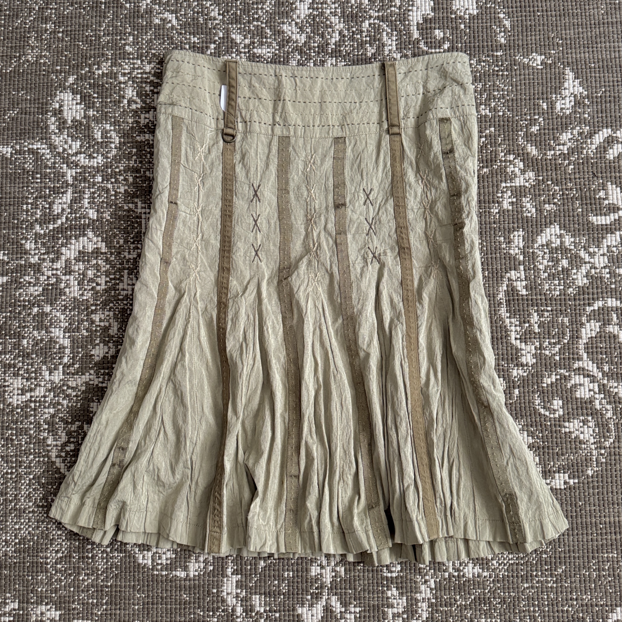 ‧˚ʚ midi olive grunge skirt ! *
